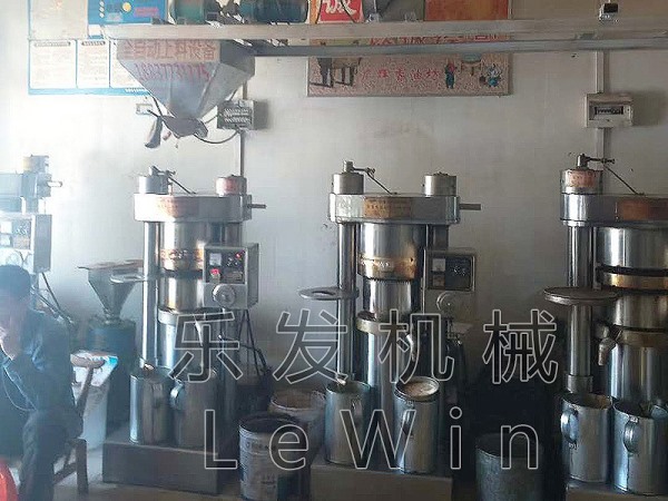 芝麻香油機(jī)客戶(hù)