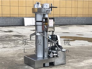 為什么要選擇液壓芝麻榨油機(jī)呢？